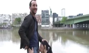 Γουίλιαμ λαιμό, βαθι ...